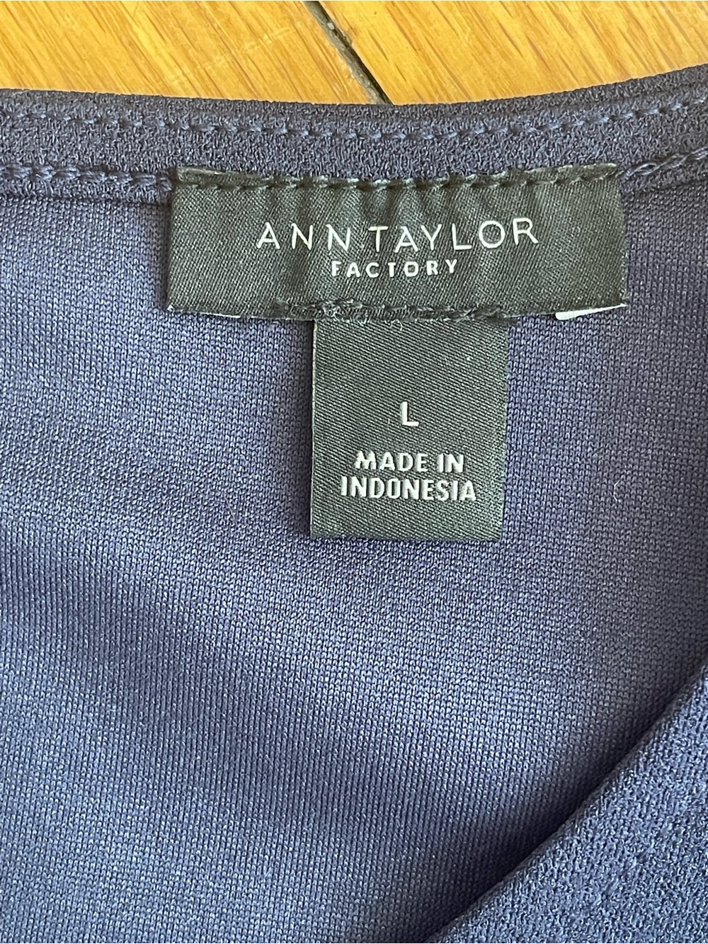 Ann Taylor L , Flattering Tie in Back, Fits Many Shapes, Deep Blue Blouse - Picture 4 of 5